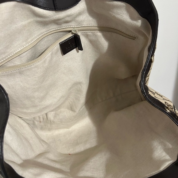 Gucci Monogram Medium Sukey - Picture 12 of 16